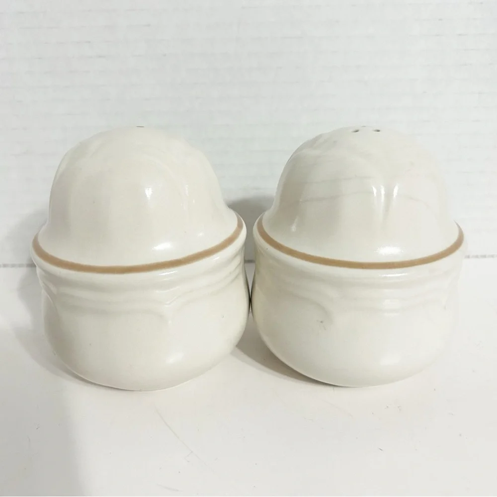 Unbranded vintage stoneware
